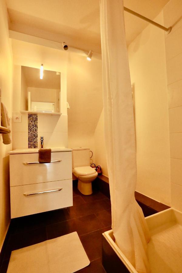 Appartement De L'Hippodrome Avec Deux Chambres โดวีลล์ ภายนอก รูปภาพ