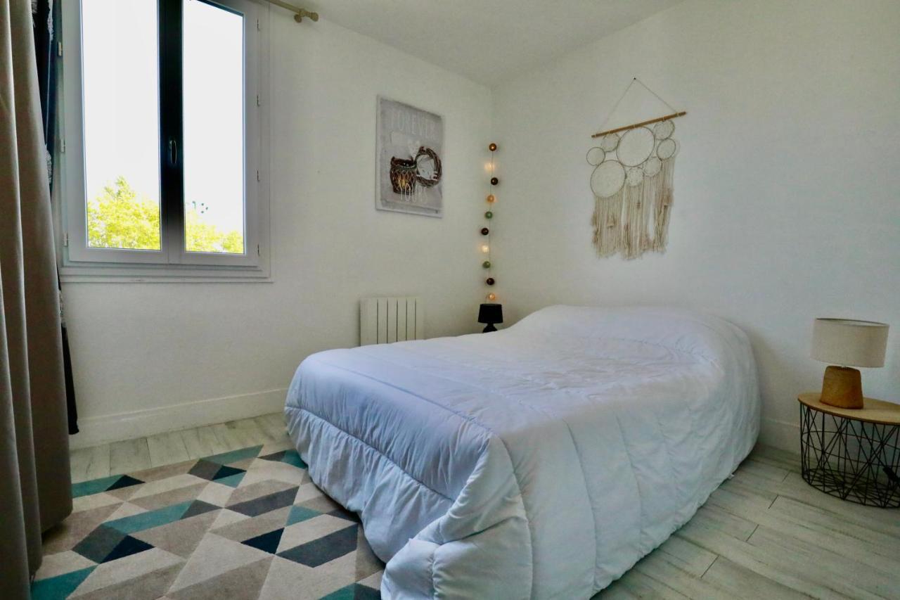 Appartement De L'Hippodrome Avec Deux Chambres โดวีลล์ ภายนอก รูปภาพ
