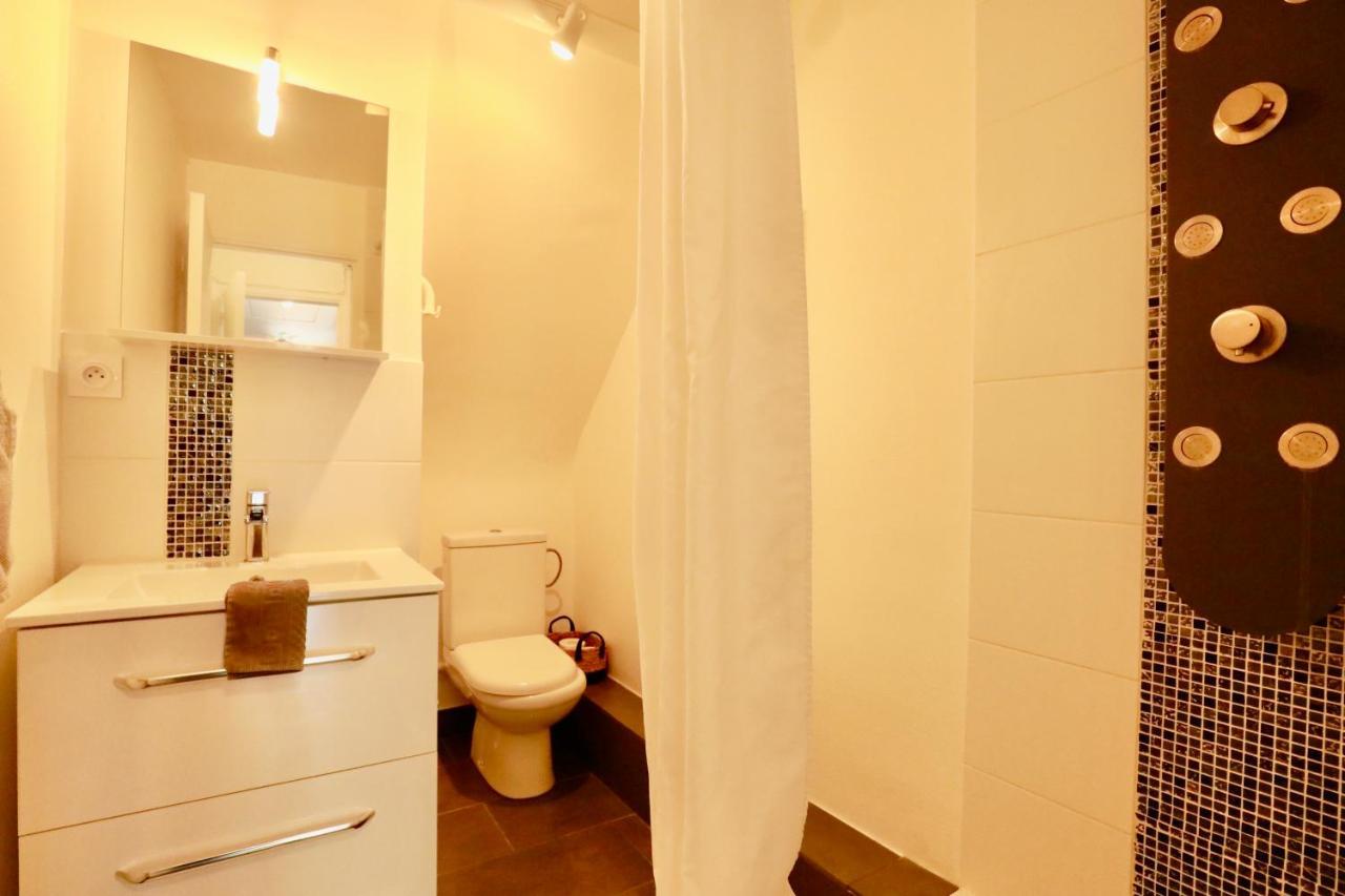 Appartement De L'Hippodrome Avec Deux Chambres โดวีลล์ ภายนอก รูปภาพ