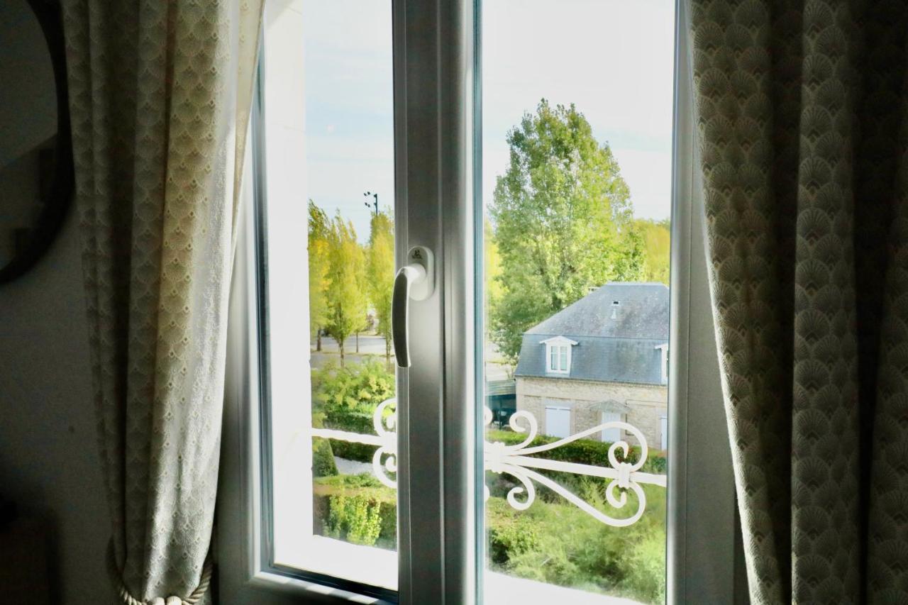Appartement De L'Hippodrome Avec Deux Chambres โดวีลล์ ภายนอก รูปภาพ